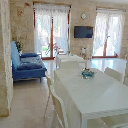 Holiday home Tabos 1